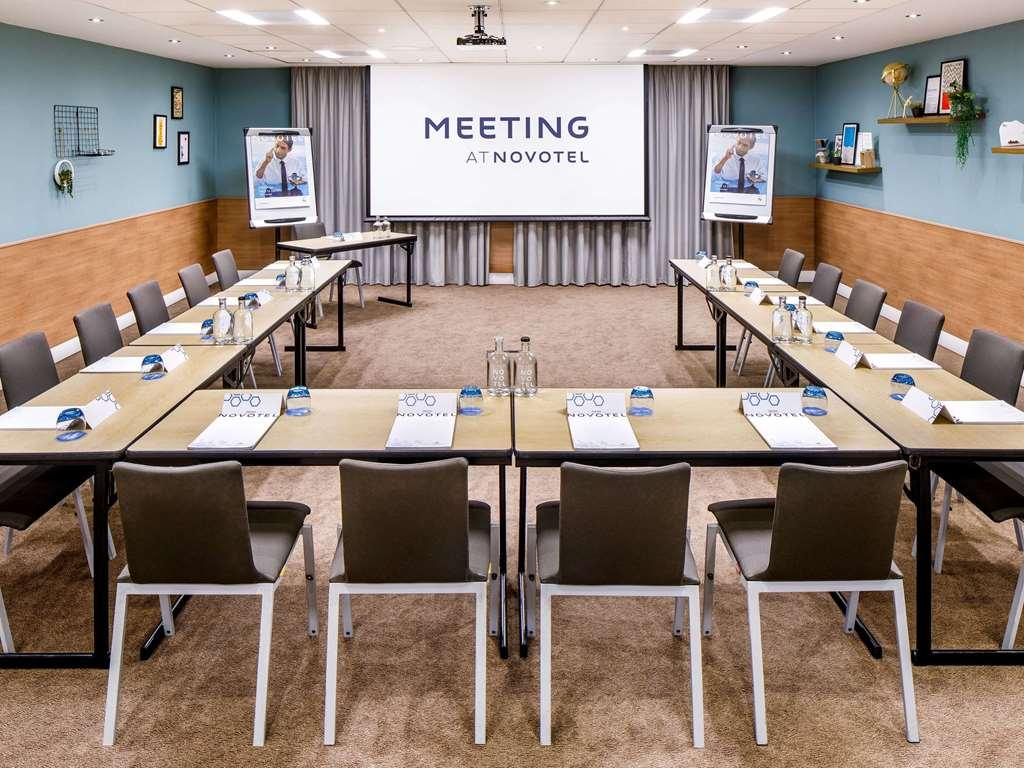 Novotel Greenwich Hotel 4*